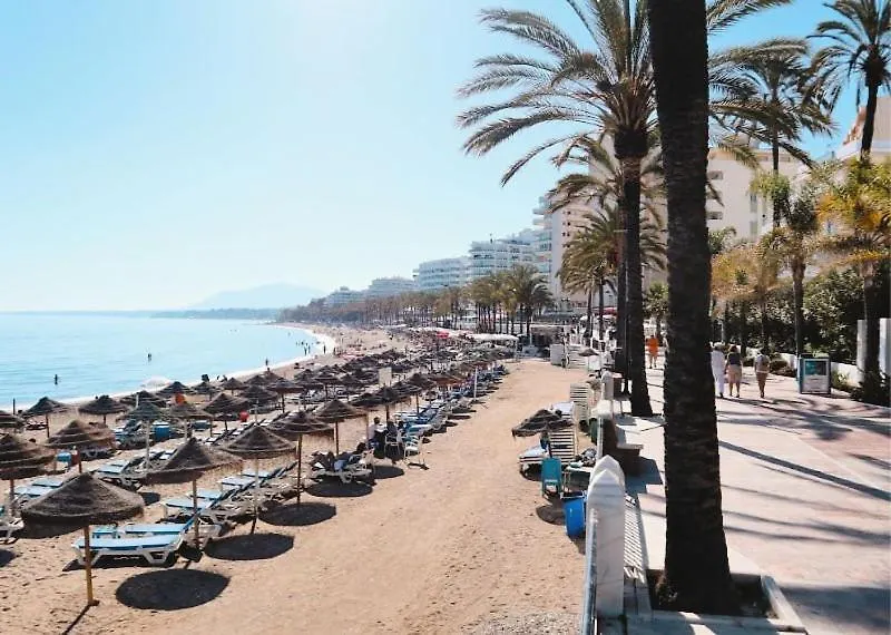 Marbella Centre Beachfront & Pool