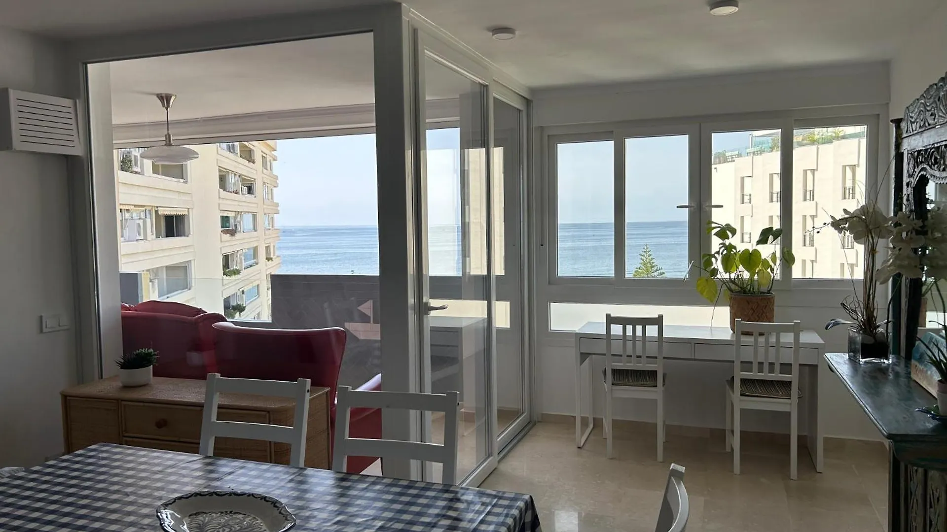 Apartment Marbella Centre Beachfront & Pool