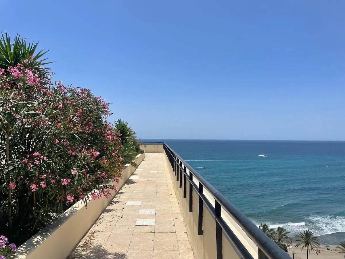 Marbella Centre Beachfront & Pool